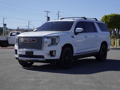 Used 2023 GMC Yukon XL Denali image 8