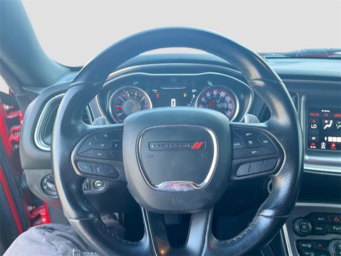 Used 2022 Dodge Challenger R/T image 11