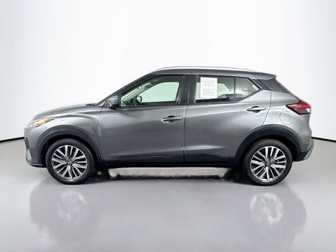 Used 2021 Nissan Kicks SV image 8