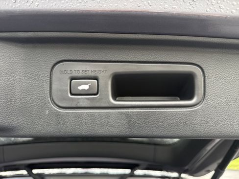 Used 2023 Honda Pilot Elite image 13