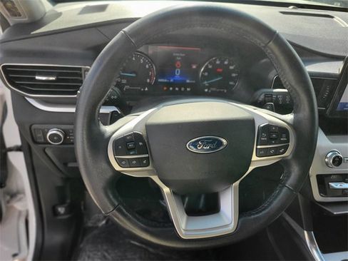 Certified 2020 Ford Explorer XLT w/ Equipment Group 202A image 21