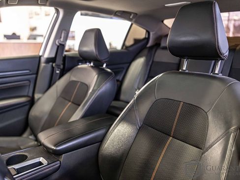 Used 2019 Nissan Altima 2.5 SR w/ SR Premium Package image 17