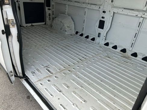 Used 2018 RAM ProMaster 2500 w/ Interior Convenience Group image 28