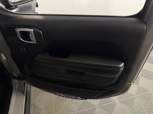 Used 2023 Jeep Wrangler Unlimited Rubicon 4xe AWD/4WD image 34