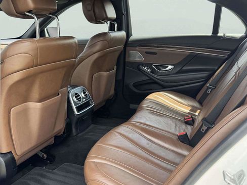 Used 2018 Mercedes-Benz S 450 Sedan image 34