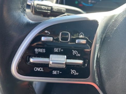 Used 2021 Mercedes-Benz GLB 250 4MATIC image 25