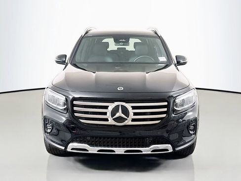 Used 2025 Mercedes-Benz GLB 250 4MATIC w/ Winter Package image 2