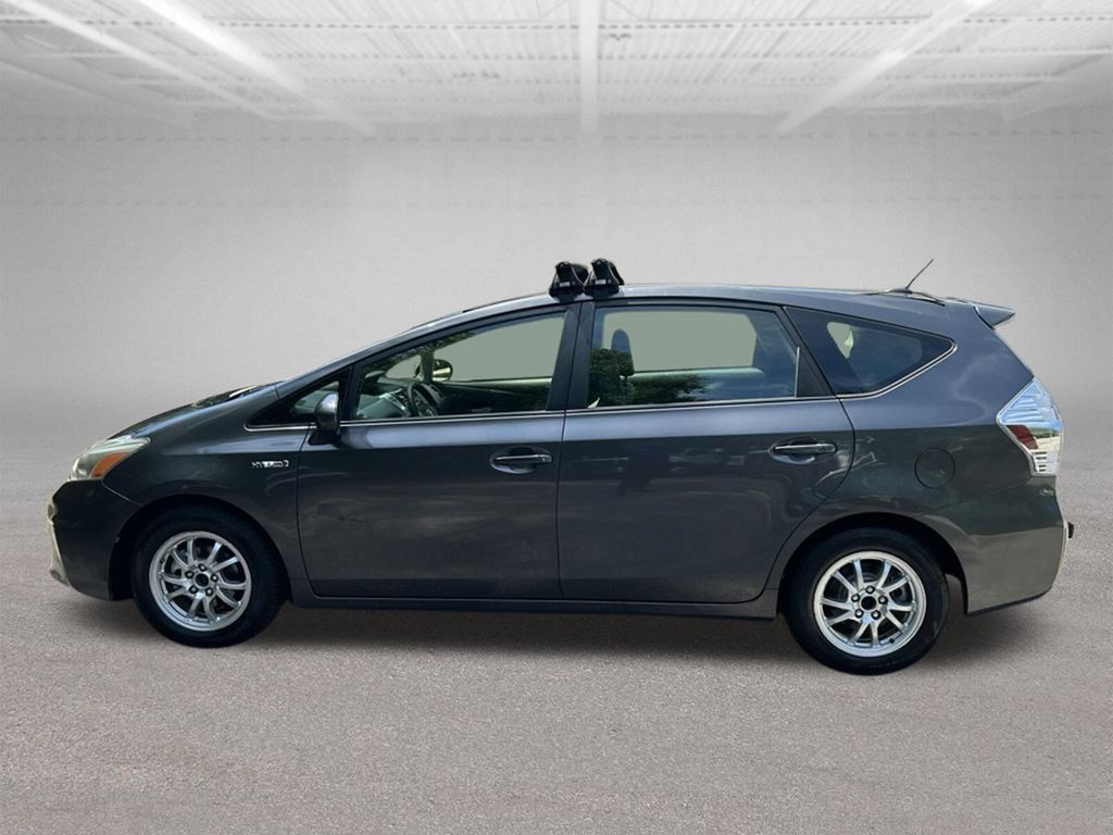 Used 2014 Toyota Prius V Three FWD image 2