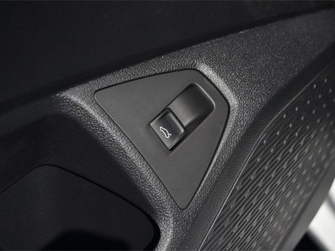 New 2025 Volkswagen Jetta Sport image 9