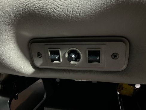 New 2025 GMC Savana 3500 Extended w/ Driver Convenience Package image 12