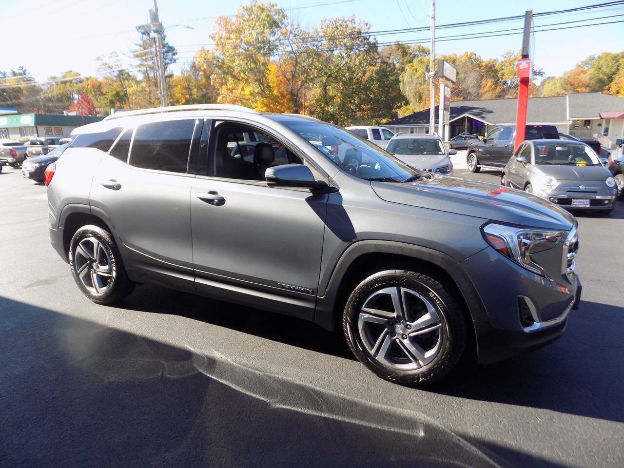 Used 2019 GMC Terrain SLT w/ Preferred Package AWD/4WD image 2