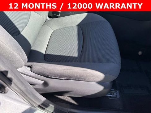 Used 2021 Toyota RAV4 LE AWD/4WD image 10