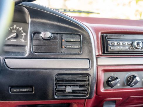 Used 1995 Ford Bronco XLT AWD/4WD image 25