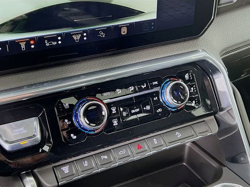 New 2026 GMC Sierra 2500 Denali w/ Denali Reserve Package image 13