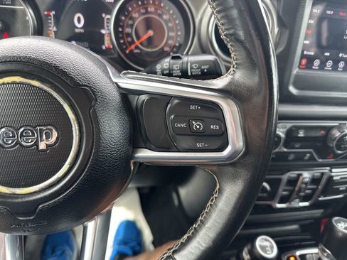 Used 2019 Jeep Wrangler Unlimited Sahara image 63