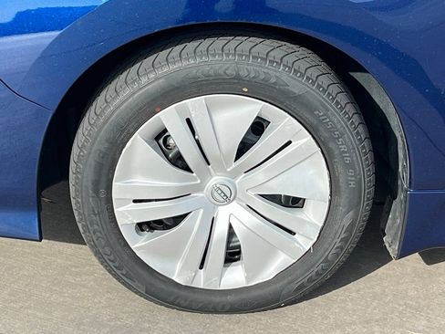Used 2025 Nissan Leaf S FWD image 7