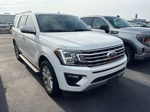 Used 2020 Ford Expedition XLT RWD image 3