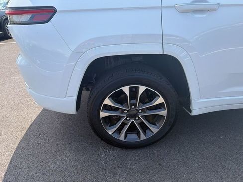 Used 2023 Jeep Grand Cherokee Overland AWD/4WD image 13