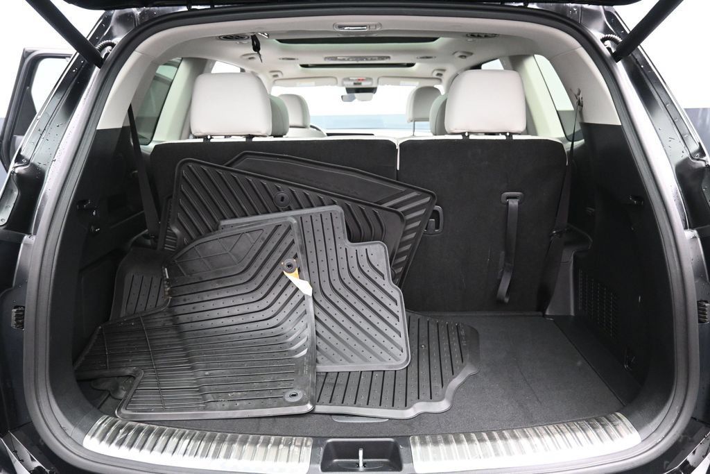 Used 2025 Kia Telluride SX w/ SX Captain's Chair Package AWD/4WD image 38