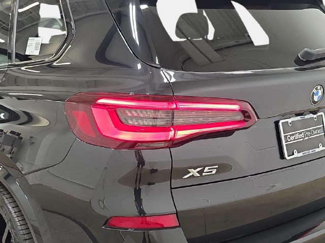 Used 2022 BMW X5 xDrive40i w/ M Sport Package AWD/4WD image 34