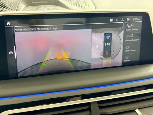 Used 2022 BMW ALPINA B7 xDrive image 14