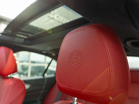 New 2025 Alfa Romeo Giulia w/ Veloce Package Rwd image 15