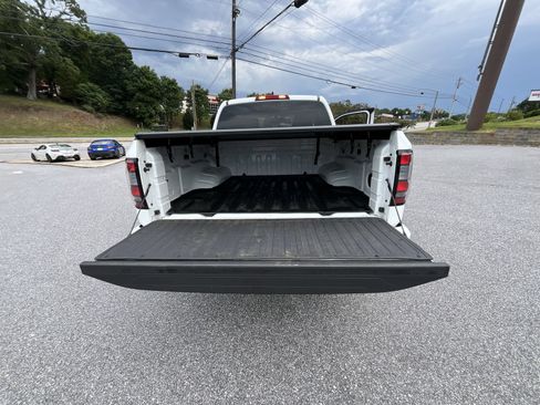 Used 2024 Nissan Frontier SV RWD image 26