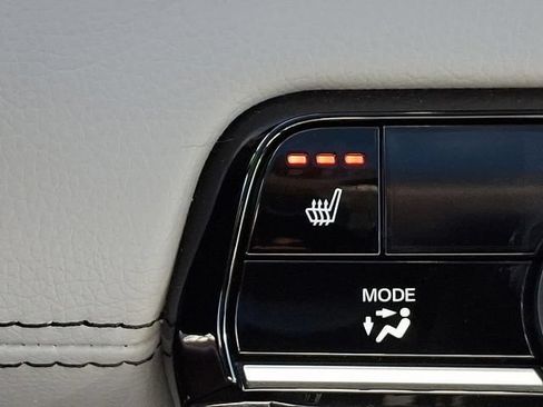 Used 2025 Honda Pilot Touring image 36