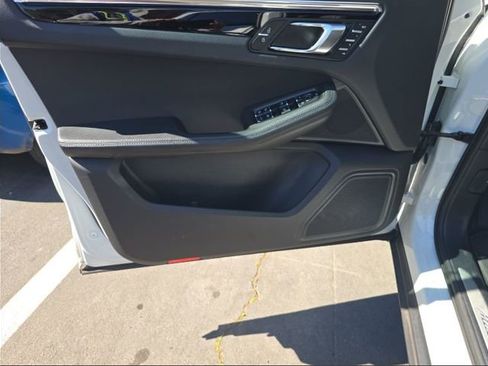 Used 2024 Porsche Macan S image 12