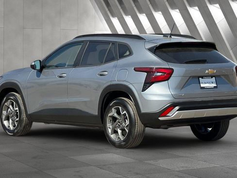 Certified 2024 Chevrolet Trax LT image 6