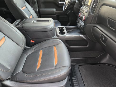 Used 2021 GMC Sierra 1500 AT4 w/ AT4 Premium Package image 10