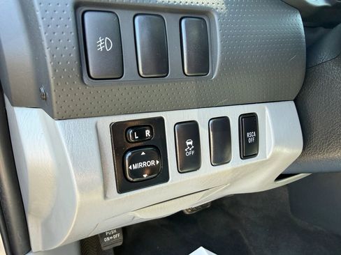 Used 2015 Toyota Tacoma 4x4 Double Cab w/ SR5 Package image 23