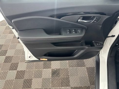 Used 2022 Honda Pilot Black Edition image 20