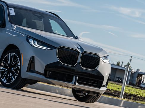New 2026 BMW X3 xDrive30 w/ Premium Package image 5