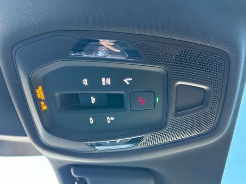 Used 2025 Audi SQ5 Premium Plus w/ Premium Plus Package image 30