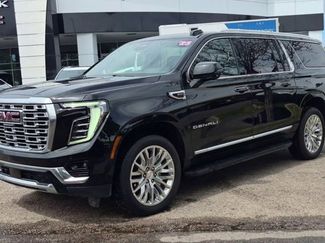 Used 2025 GMC Yukon XL Denali AWD/4WD video 4