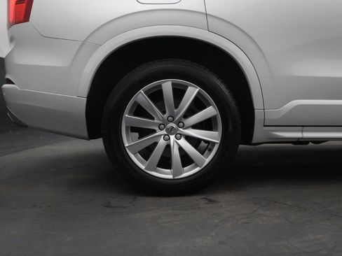 Used 2017 Volvo XC90 T5 Momentum w/ Momentum Plus Package image 18