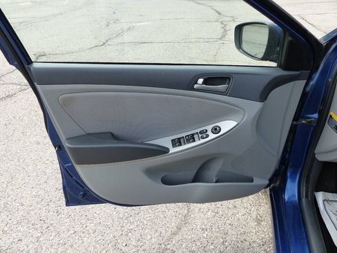 Used 2016 Hyundai Accent SE FWD image 18