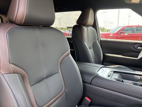 New 2025 Nissan Armada SL w/ Captain's Chari Seat Package image 22