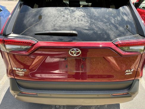 Used 2023 Toyota RAV4 XLE Premium AWD/4WD image 7