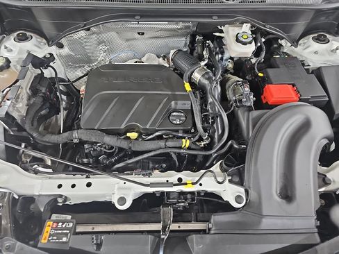 Used 2022 Buick Encore GX Preferred w/ Sport Touring Package FWD image 36