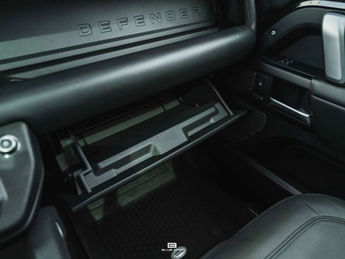 Used 2024 Land Rover Defender 110 V8 image 37