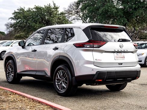 Used 2025 Nissan Rogue S image 7