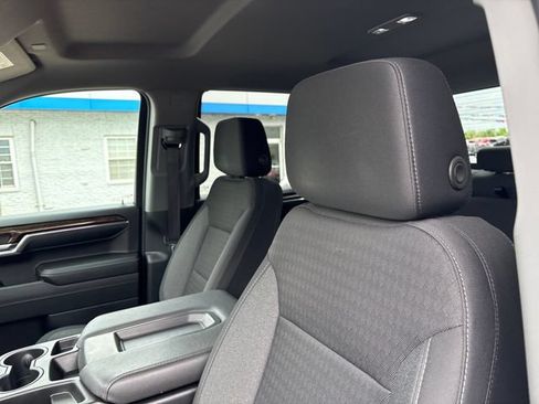 Used 2024 GMC Sierra 1500 Elevation w/ X31 Off-Road Package AWD/4WD image 9