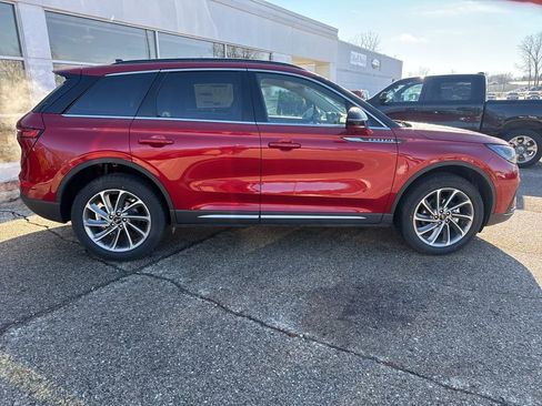 New 2026 Lincoln Corsair Premiere image 2