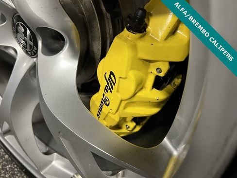 Used 2018 Alfa Romeo Giulia Quadrifoglio image 8