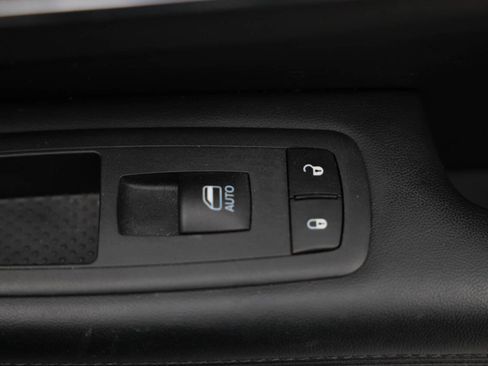 Used 2020 Jeep Grand Cherokee Limited w/ Luxury Group II AWD/4WD image 11