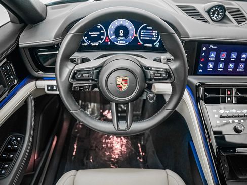 Certified 2025 Porsche Panamera 4S w/ Premium Package image 16