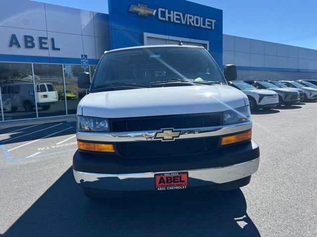 Used 2025 Chevrolet Express 2500 w/ Driver Convenience Package RWD image 2