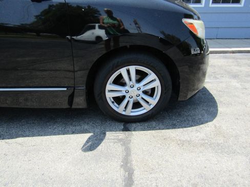 Used 2015 Nissan Quest Platinum image 8